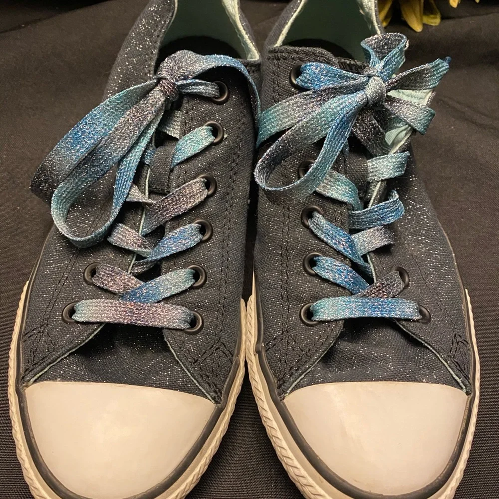 Converse-Blue Sparkle w/multi color laces-Junior 5 - Picture 2 of 6